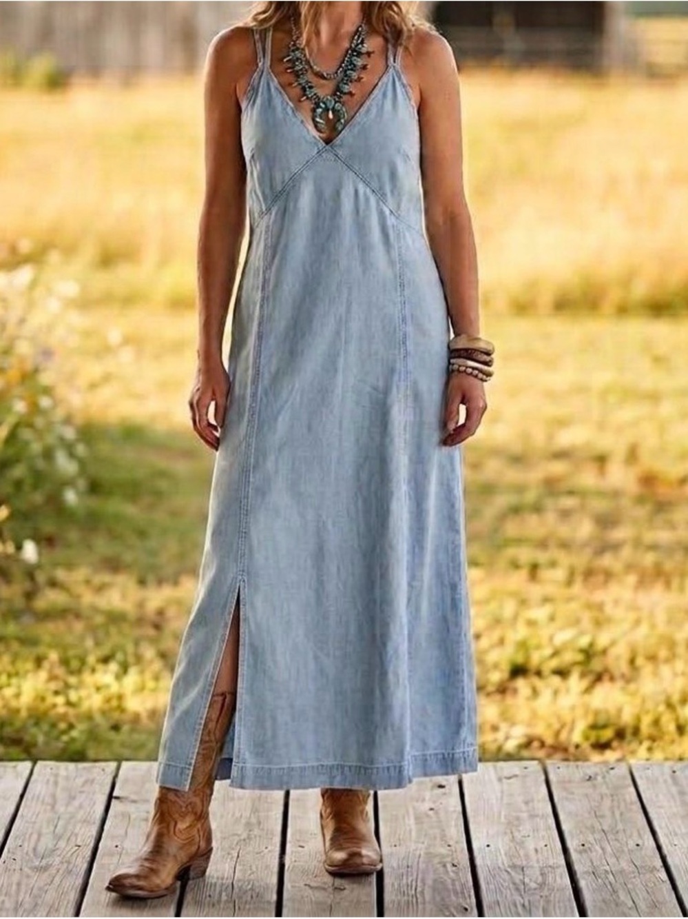 Beautiful Denim Dress universal thread light blue with straps. - Picture 8 of 8